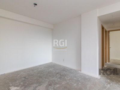 Apartamento à venda com 82m², 3 quartos, 1 suíte, 1 vaga no bairro Passo d'Areia em Porto Alegre - Foto 5