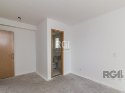 Apartamento à venda com 82m², 3 quartos, 1 suíte, 1 vaga no bairro Passo d'Areia em Porto Alegre - Foto 9