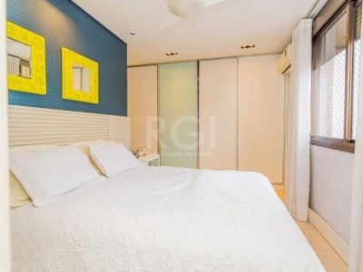 Apartamento à venda com 94m², 3 quartos, 1 suíte, 4 vagas no bairro Cristo Redentor em Porto Alegre - Foto 12