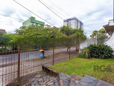 Casa à venda com 100m², 3 quartos, 2 vagas no bairro Jardim Itu em Porto Alegre - Foto 3