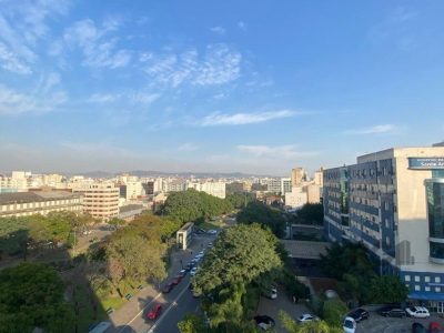 Apartamento à venda com 160m², 3 quartos, 1 suíte, 1 vaga no bairro Independência em Porto Alegre - Foto 16