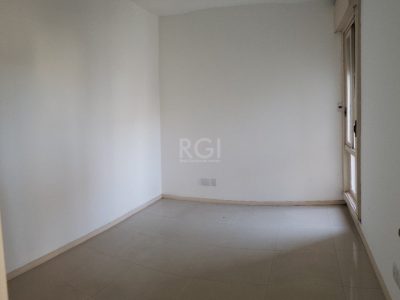 Apartamento à venda com 154m², 4 quartos, 1 suíte, 2 vagas no bairro Ipanema em Porto Alegre - Foto 17