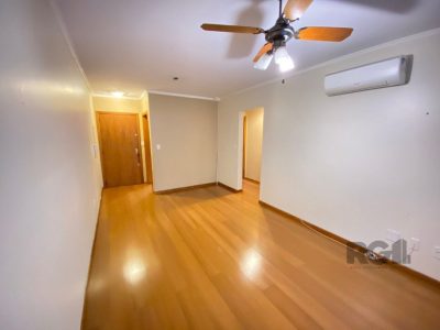 Apartamento à venda com 80m², 2 quartos, 1 vaga no bairro Petrópolis em Porto Alegre - Foto 3