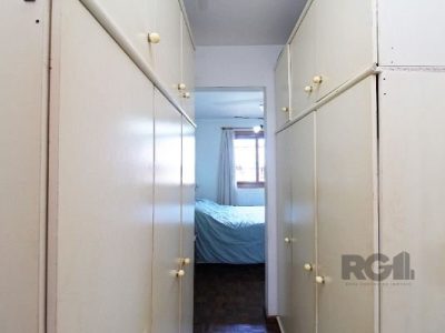 Casa à venda com 148m², 3 quartos, 1 suíte, 2 vagas no bairro Tristeza em Porto Alegre - Foto 17