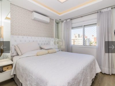 Apartamento à venda com 97m², 3 quartos, 1 suíte, 3 vagas no bairro Petrópolis em Porto Alegre - Foto 11