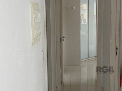 Apartamento à venda com 66m², 3 quartos, 1 suíte, 1 vaga no bairro Partenon em Porto Alegre - Foto 7