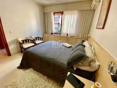 Apartamento à venda com 129m², 3 quartos, 1 suíte, 1 vaga no bairro Petrópolis em Porto Alegre - Foto 18