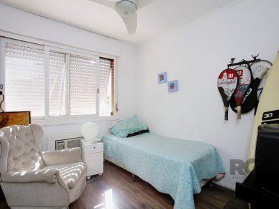 Apartamento à venda com 127m², 3 quartos, 1 suíte, 1 vaga no bairro Moinhos de Vento em Porto Alegre - Foto 9