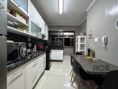 Cobertura à venda com 162m², 3 quartos, 1 suíte, 2 vagas no bairro Jardim Lindóia em Porto Alegre - Foto 4