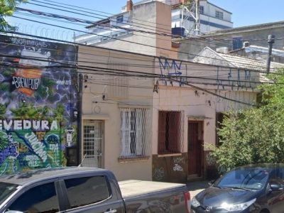 Casa à venda com 72m², 2 quartos, 2 vagas no bairro Cidade Baixa em Porto Alegre - Foto 2