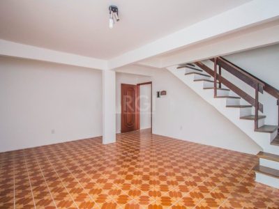 Casa à venda com 440m², 3 quartos, 2 suítes, 2 vagas no bairro Cidade Baixa em Porto Alegre - Foto 2