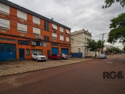 Depósito/Pavilhão à venda com 675m², 3 vagas no bairro Floresta em Porto Alegre - Foto 2