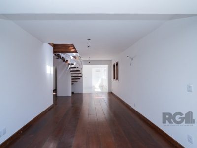 Cobertura à venda com 244m², 3 quartos, 1 suíte, 4 vagas no bairro Auxiliadora em Porto Alegre - Foto 4