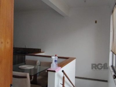 Casa à venda com 235m², 2 quartos, 3 vagas no bairro Medianeira em Porto Alegre - Foto 36