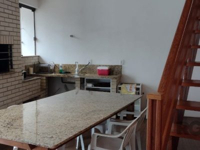 Casa à venda com 235m², 2 quartos, 3 vagas no bairro Medianeira em Porto Alegre - Foto 44