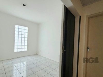 Casa à venda com 429m², 4 quartos, 4 suítes, 3 vagas no bairro Petrópolis em Porto Alegre - Foto 10