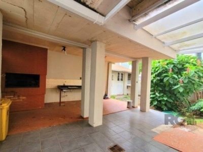 Casa à venda com 429m², 4 quartos, 4 suítes, 3 vagas no bairro Petrópolis em Porto Alegre - Foto 13