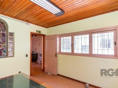 Casa à venda com 429m², 4 quartos, 4 suítes, 3 vagas no bairro Petrópolis em Porto Alegre - Foto 27