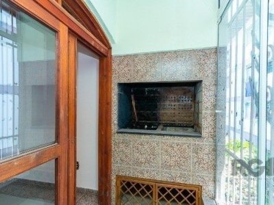 Casa à venda com 429m², 4 quartos, 4 suítes, 3 vagas no bairro Petrópolis em Porto Alegre - Foto 33