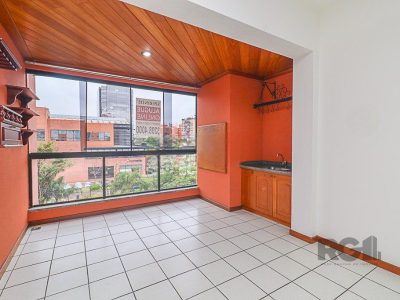 Apartamento à venda com 99m², 3 quartos, 1 suíte, 1 vaga no bairro Passo d'Areia em Porto Alegre - Foto 3