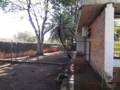 Casa à venda com 224m², 3 quartos, 1 suíte no bairro Ipanema em Porto Alegre - Foto 5