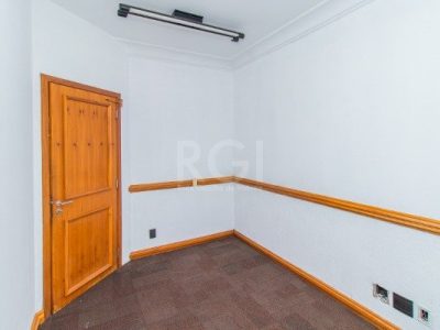 Conjunto/Sala à venda com 31m², 1 vaga no bairro Higienópolis em Porto Alegre - Foto 18