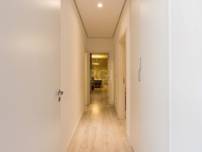 Cobertura à venda com 319m², 3 quartos, 3 suítes, 4 vagas no bairro Cristal em Porto Alegre - Foto 37