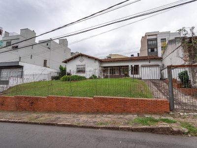 Casa à venda com 285m², 3 quartos, 1 suíte, 3 vagas no bairro Petrópolis em Porto Alegre - Foto 43