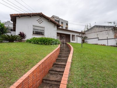 Casa à venda com 285m², 3 quartos, 1 suíte, 3 vagas no bairro Petrópolis em Porto Alegre - Foto 44