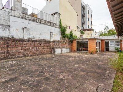 Casa à venda com 285m², 3 quartos, 1 suíte, 3 vagas no bairro Petrópolis em Porto Alegre - Foto 29