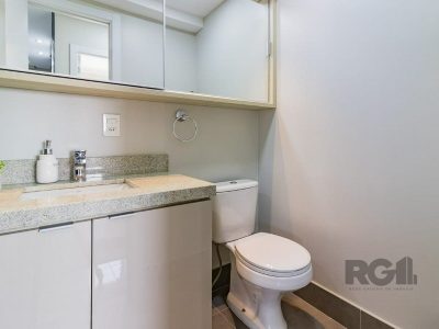 Apartamento à venda com 76m², 3 quartos, 1 suíte, 2 vagas no bairro Navegantes em Porto Alegre - Foto 25