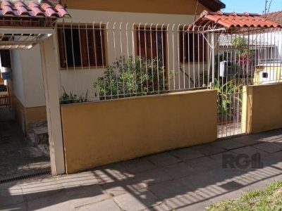 Casa à venda com 252m², 4 quartos, 4 vagas no bairro Vila Ipiranga em Porto Alegre - Foto 3