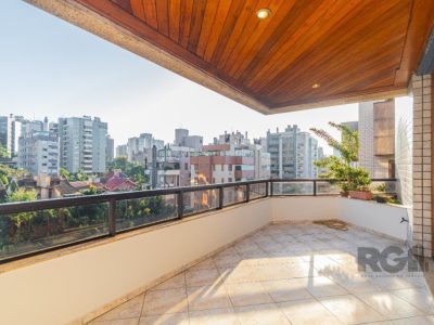 Cobertura à venda com 358m², 3 quartos, 2 suítes, 3 vagas no bairro Bela Vista em Porto Alegre - Foto 2