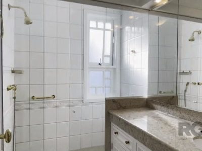 Cobertura à venda com 358m², 3 quartos, 2 suítes, 3 vagas no bairro Bela Vista em Porto Alegre - Foto 35