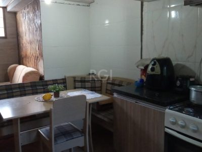 Casa à venda com 300m², 4 quartos, 2 vagas no bairro Jardim Itu em Porto Alegre - Foto 16