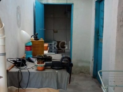 Casa à venda com 300m², 4 quartos, 2 vagas no bairro Jardim Itu em Porto Alegre - Foto 29