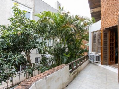 Casa à venda com 250m², 5 quartos, 2 suítes, 6 vagas no bairro Tristeza em Porto Alegre - Foto 43