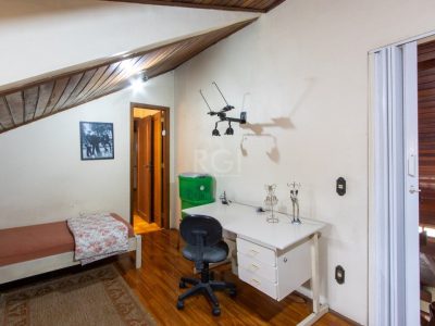 Casa à venda com 250m², 5 quartos, 2 suítes, 6 vagas no bairro Tristeza em Porto Alegre - Foto 58