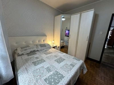 Casa à venda com 260m², 3 quartos, 2 vagas no bairro Medianeira em Porto Alegre - Foto 39