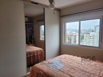 Apartamento à venda com 78m², 3 quartos, 1 suíte, 2 vagas no bairro Santana em Porto Alegre - Foto 12