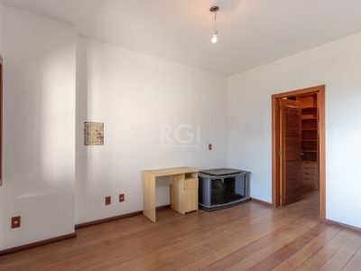 Casa à venda com 460m², 4 quartos, 1 suíte, 4 vagas no bairro Cristal em Porto Alegre - Foto 25