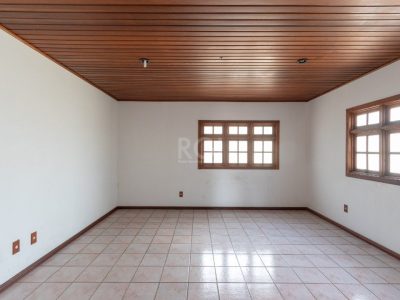 Casa à venda com 460m², 4 quartos, 1 suíte, 4 vagas no bairro Cristal em Porto Alegre - Foto 32