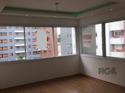 Apartamento à venda com 87m², 2 quartos, 1 suíte, 2 vagas no bairro Passo d'Areia em Porto Alegre - Foto 4