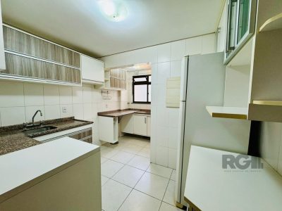 Apartamento à venda com 95m², 3 quartos, 1 suíte, 2 vagas no bairro Jardim Botânico em Porto Alegre - Foto 9