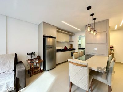 Apartamento à venda com 122m², 3 quartos, 1 suíte, 1 vaga no bairro Centro em Capão da Canoa - Foto 10