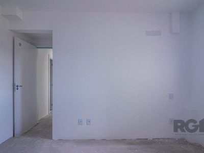 Apartamento à venda com 68m², 2 quartos, 1 suíte, 1 vaga no bairro Passo d'Areia em Porto Alegre - Foto 18