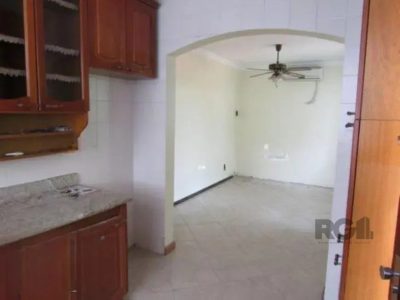 Casa à venda com 234m², 4 quartos, 4 vagas no bairro Menino Deus em Porto Alegre - Foto 10