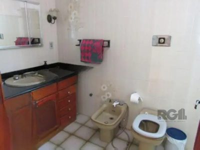 Casa à venda com 234m², 4 quartos, 4 vagas no bairro Menino Deus em Porto Alegre - Foto 13