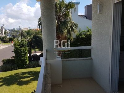 Casa à venda com 354m², 6 quartos, 5 suítes no bairro Centro em Capão da Canoa - Foto 24