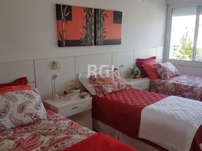 Casa à venda com 354m², 6 quartos, 5 suítes no bairro Centro em Capão da Canoa - Foto 75